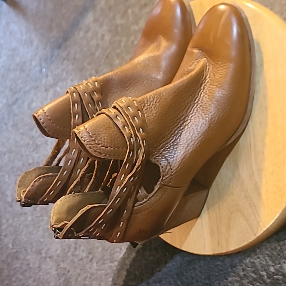 FRYE Naomi Pickstitch leather heeled bootie